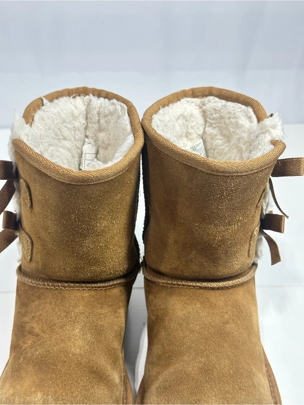 Kids' Koolabura UGG Victoria Short Boot Chesnut Size 1 Suede Faux Sherpa Cognac